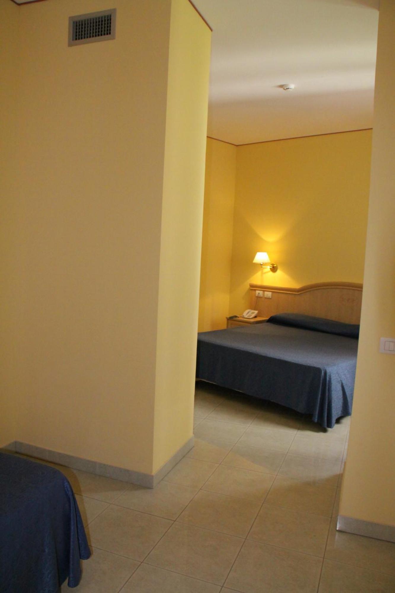 Yacht Marina Hotel Pantelleria Exterior photo