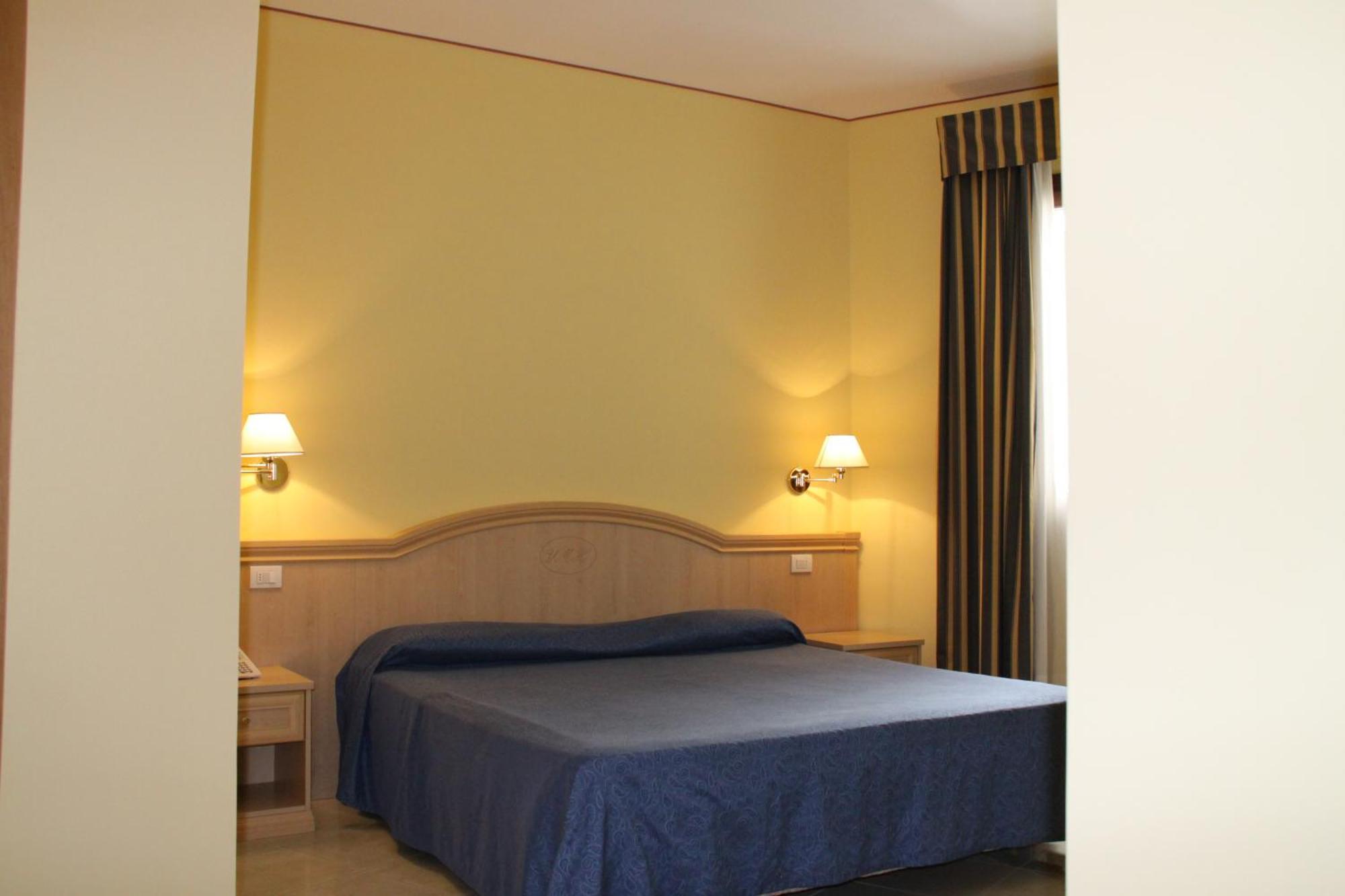 Yacht Marina Hotel Pantelleria Exterior photo